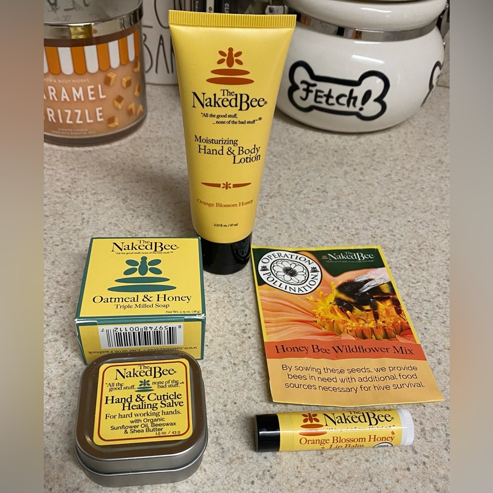 The Naked Bee Bath & Body Gift Set | Honey & Oatmeal Skincare Bundle | NWT
